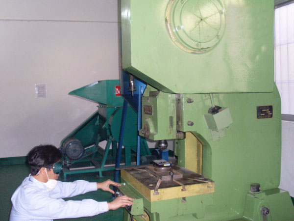 沖壓銷毀硬盤數據銷毀